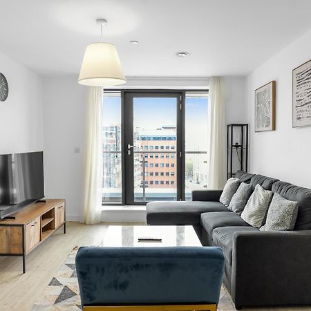 High Rise 2 Bedroom & 2 Bath Apartment With Parking, Balcony & Amazing View 맨체스터 외부 사진