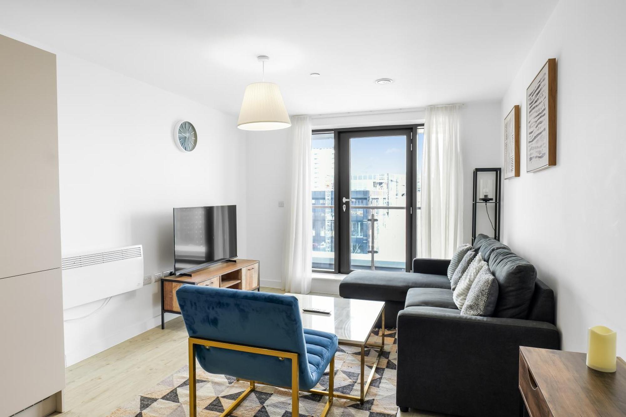 High Rise 2 Bedroom & 2 Bath Apartment With Parking, Balcony & Amazing View 맨체스터 외부 사진